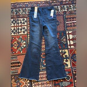 High rise pull on flare leg Jean